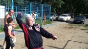  Сахалинский слепой пловец организовал конкурс по метанию ножей в Красноярске